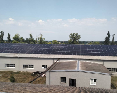 A 251.1 kW grid-connected solar power station with Jinko Sungiga G2 solar panels with a capacity of 261 kWh